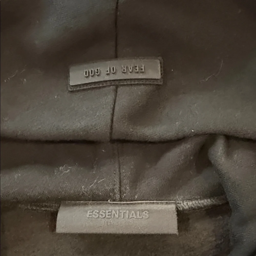 Essentials Fear of God Black Hoodie Size Men’s Small - Picture 2 of 4